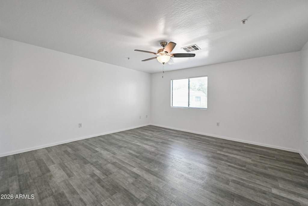 3065 N 67th Avenue - Photo 4