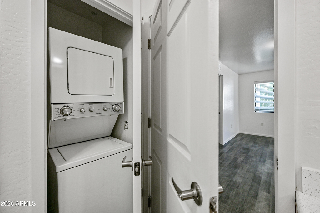 3065 N 67th Avenue - Photo 17
