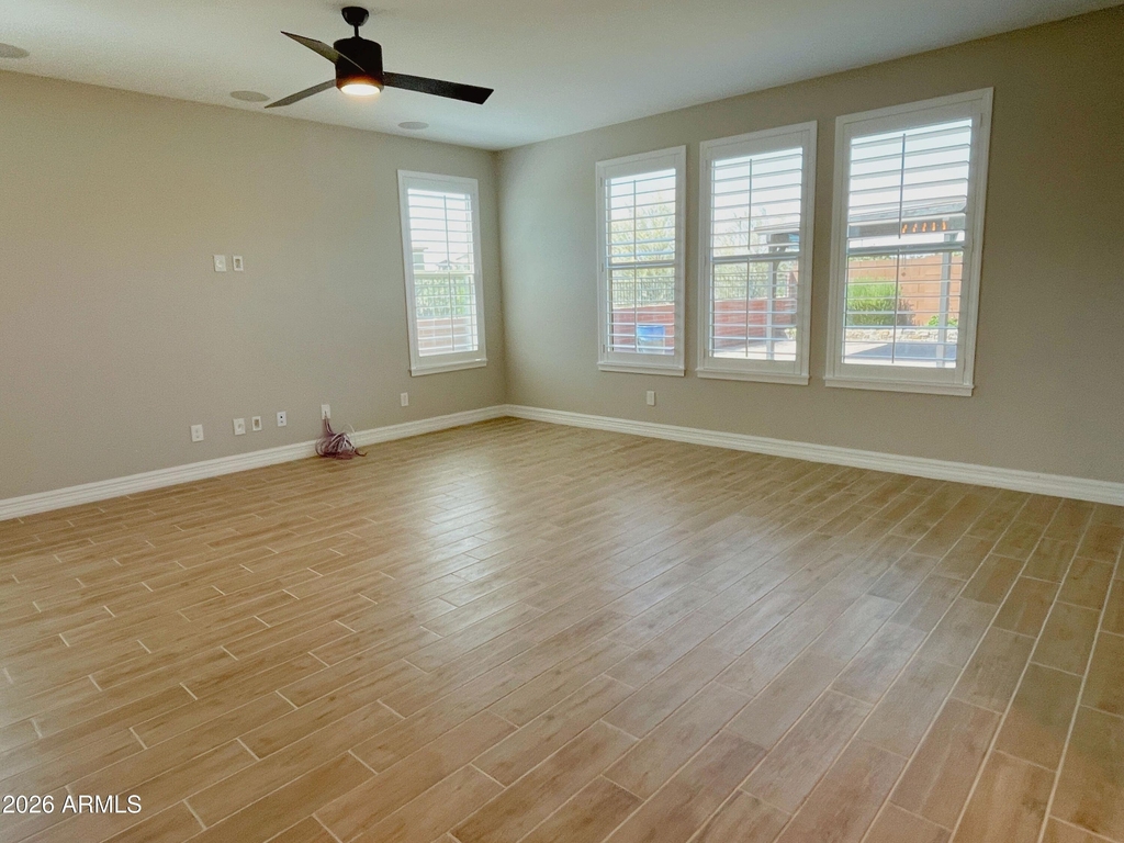 13648 N 144th Drive - Photo 7
