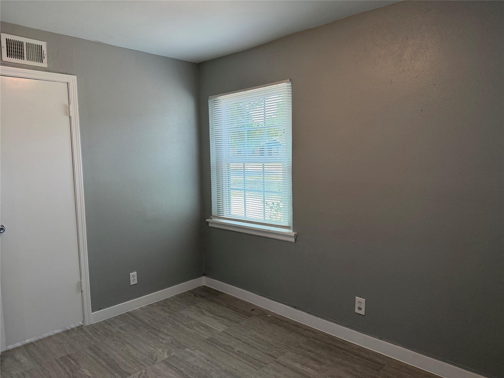 2502 Normont Circle - Photo 13
