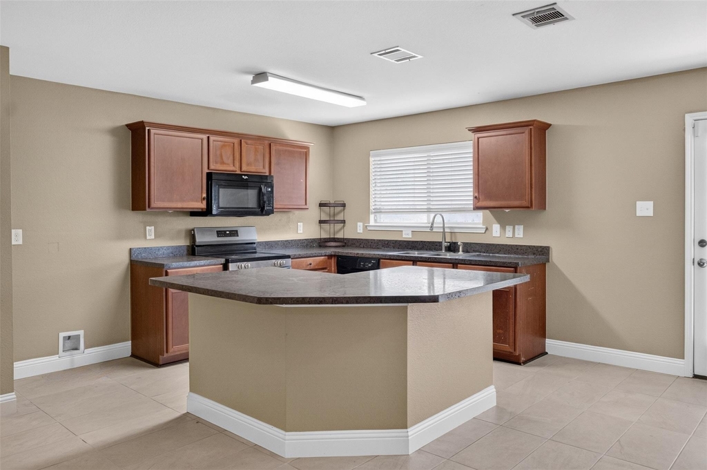 2215 Splendor Court - Photo 8