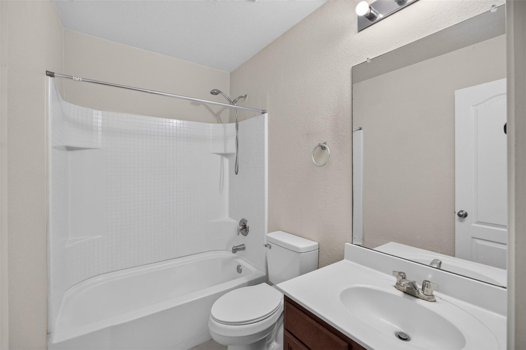 2215 Splendor Court - Photo 13