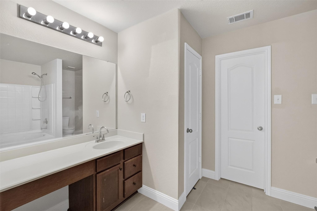 2215 Splendor Court - Photo 19