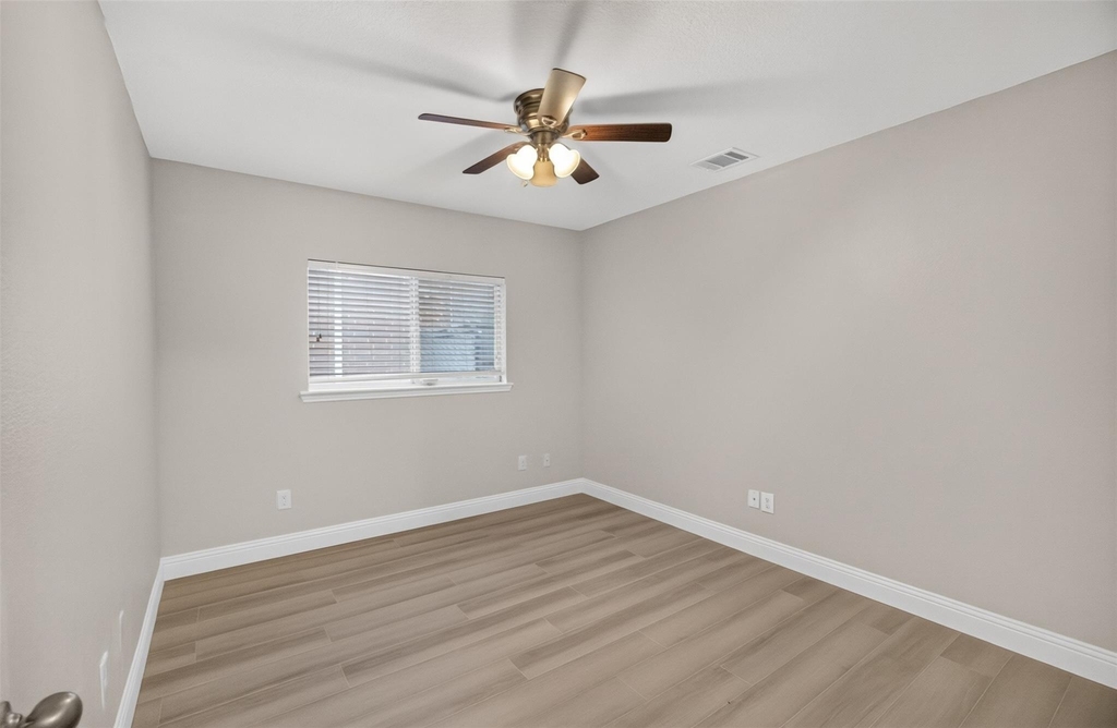 2215 Splendor Court - Photo 14