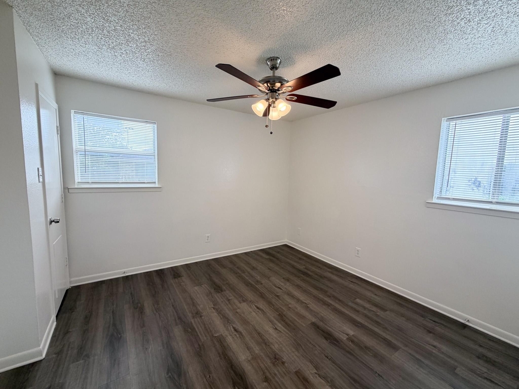 604 Walter Stephenson Road - Photo 8
