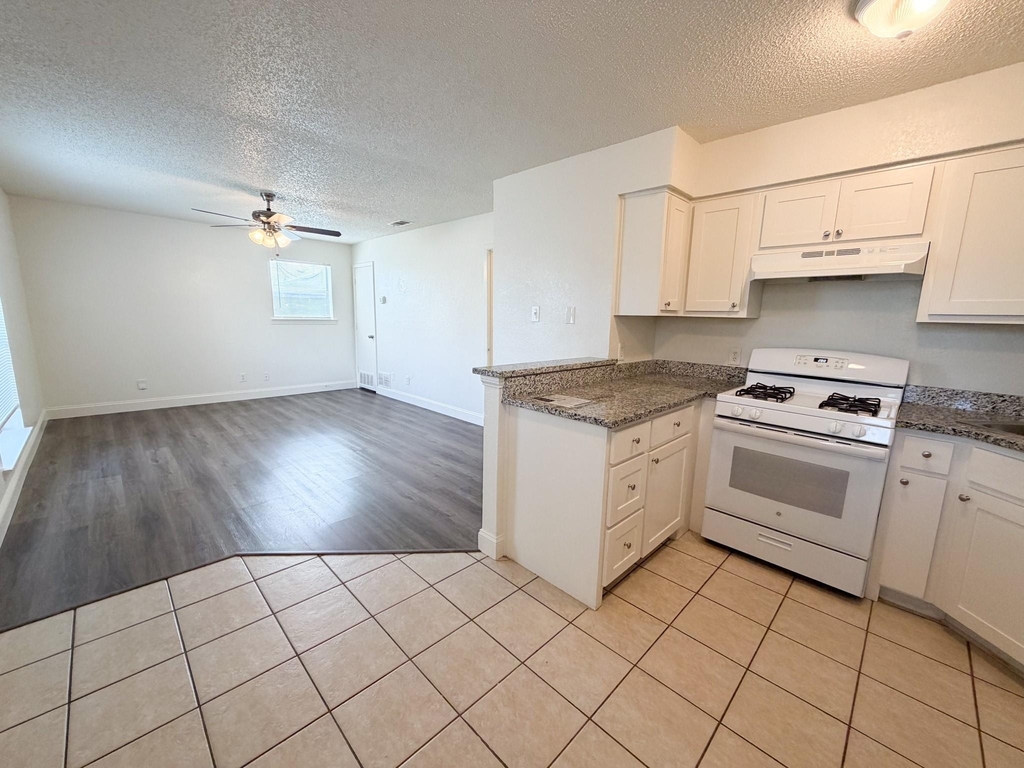 604 Walter Stephenson Road - Photo 5