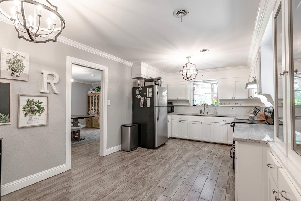 6455 Waverly Way - Photo 5