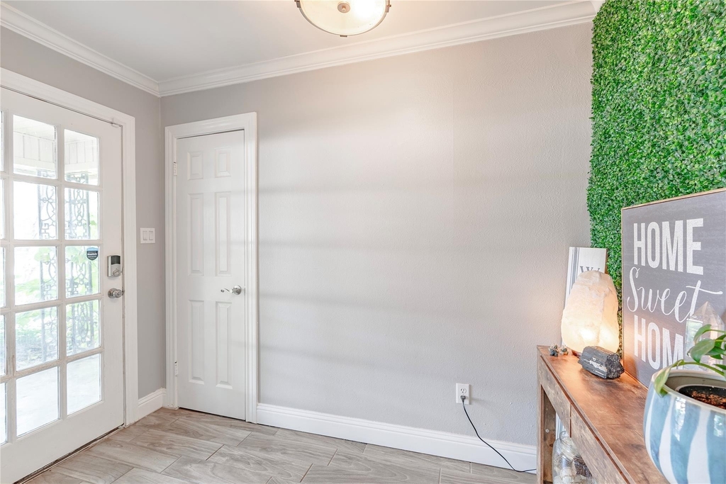 6455 Waverly Way - Photo 3
