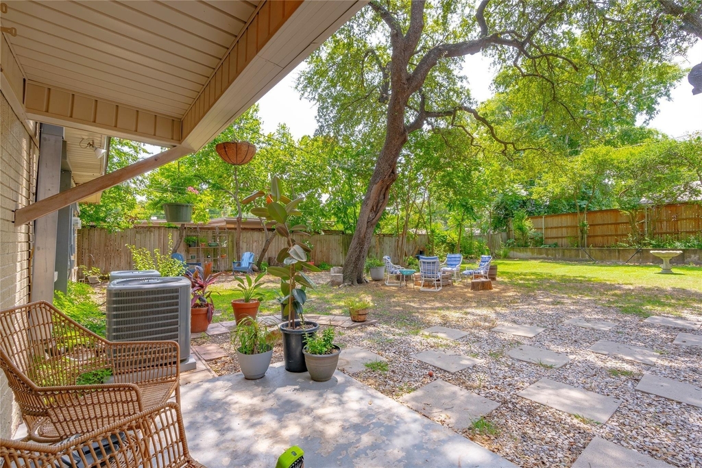 6455 Waverly Way - Photo 14