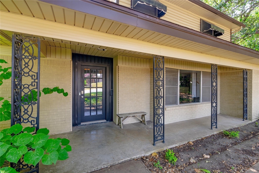 6455 Waverly Way - Photo 1