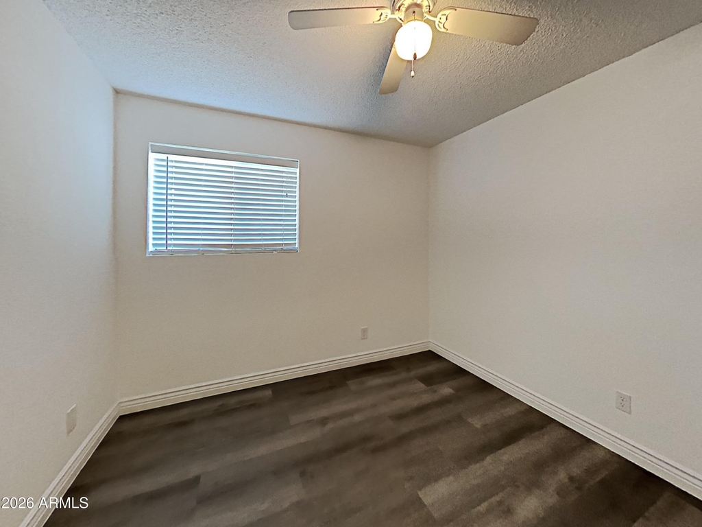 2402 W Altadena Avenue - Photo 8
