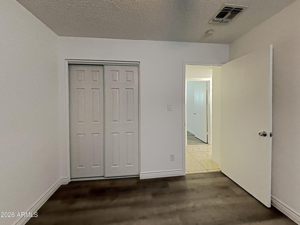 2402 W Altadena Avenue - Photo 9