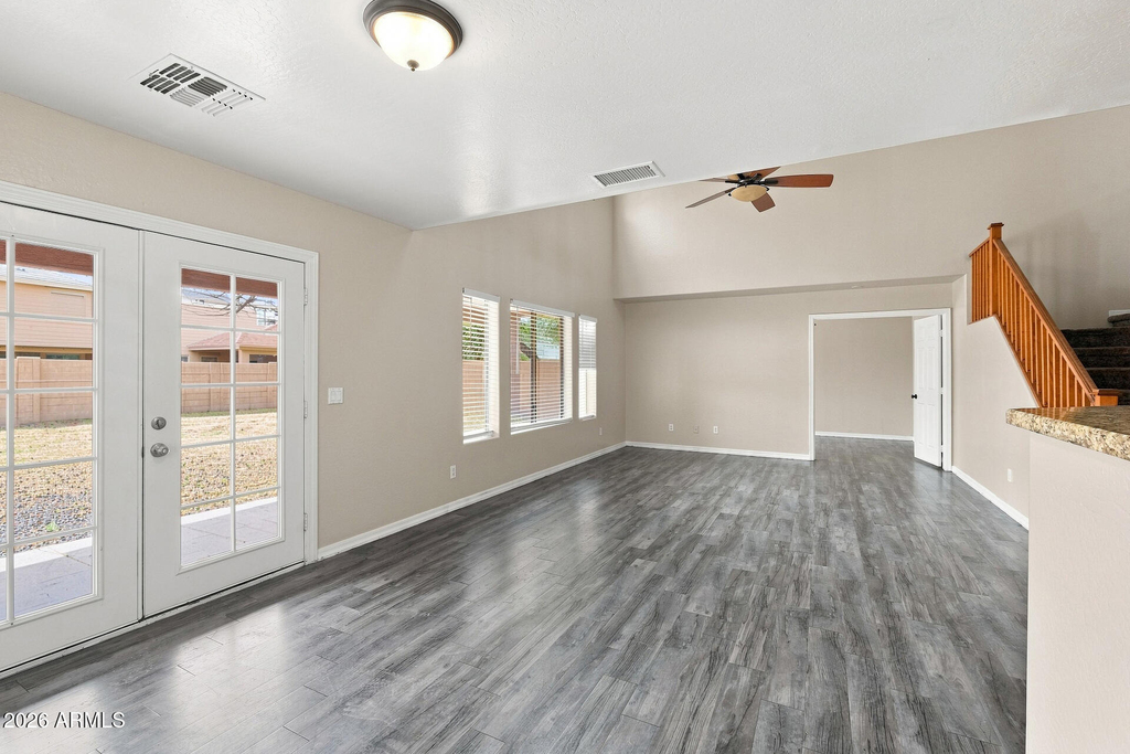 10417 W Magnolia Street - Photo 5