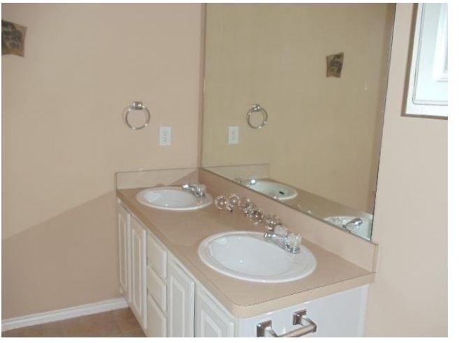 8528 Holly Street - Photo 4
