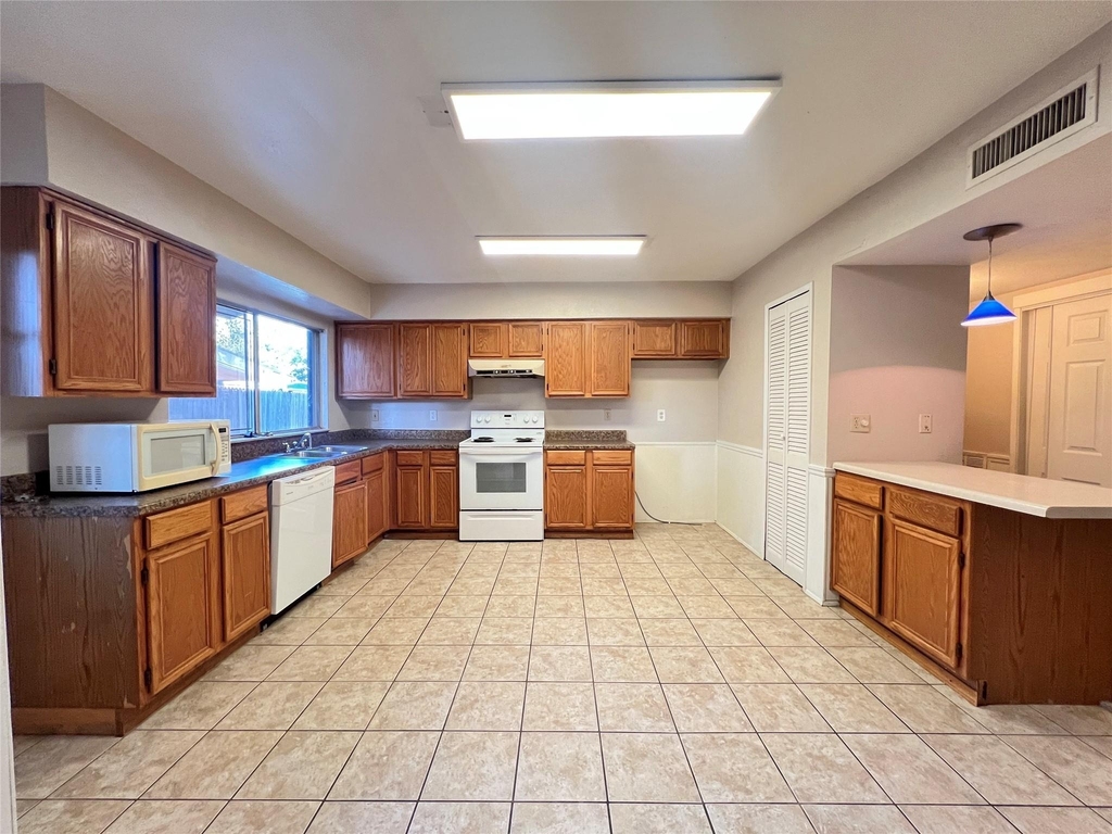 3005 Ravine Trail - Photo 3