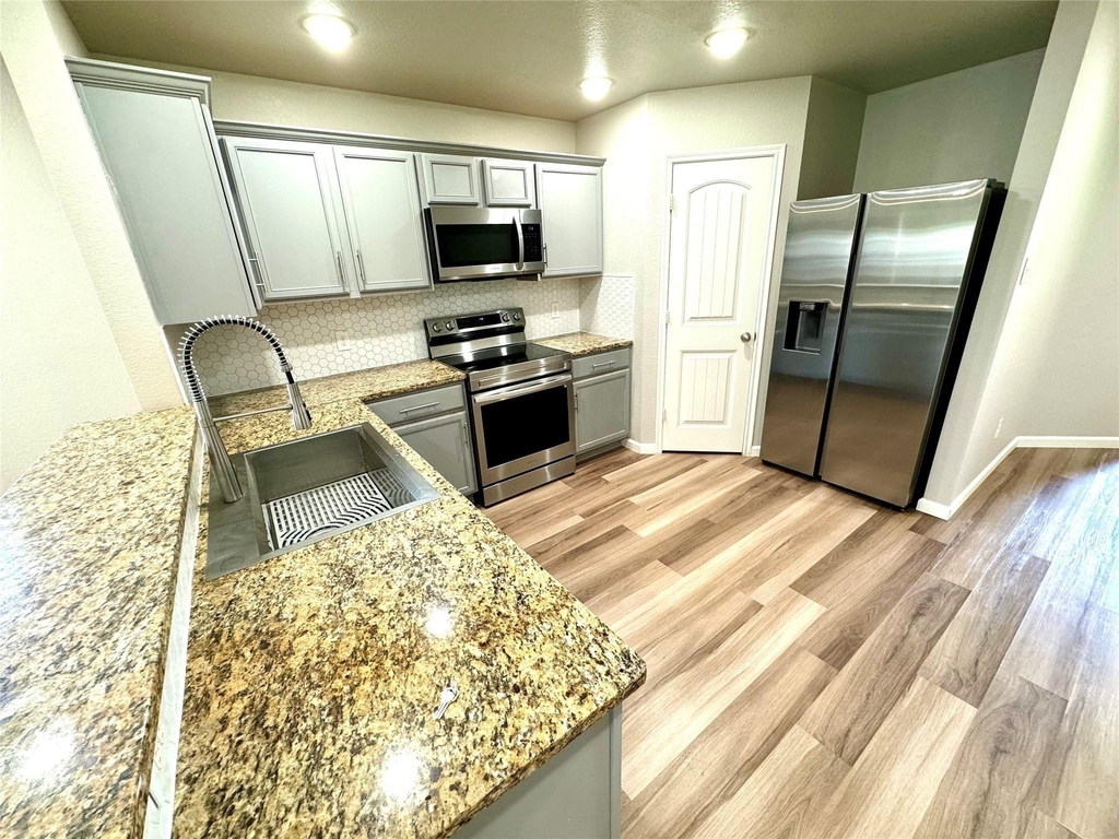 1812 Arbordale Way - Photo 10