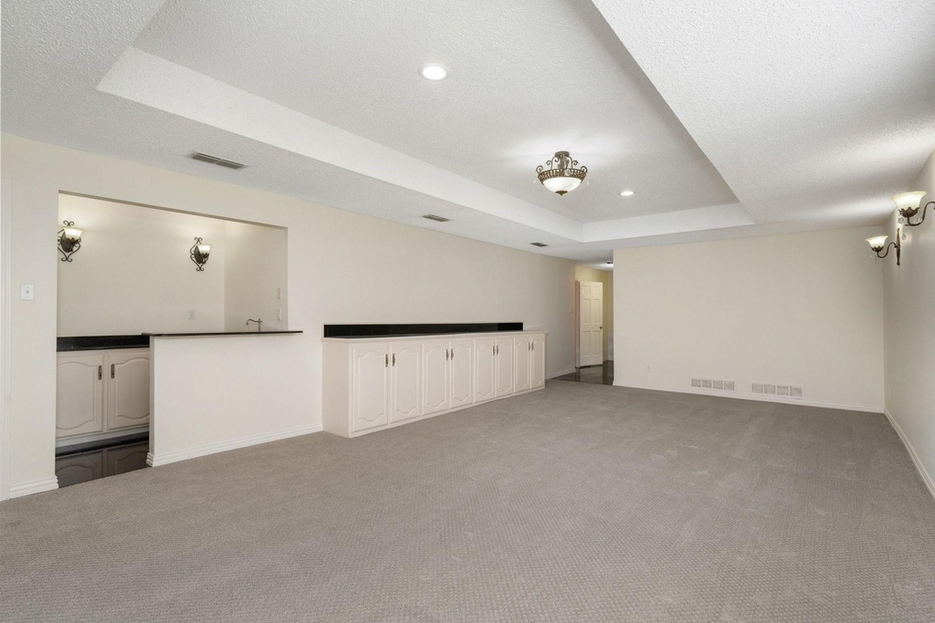 915 W Pleasant Run Road - Photo 30