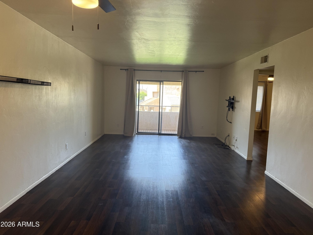 10828 N Biltmore Drive - Photo 2