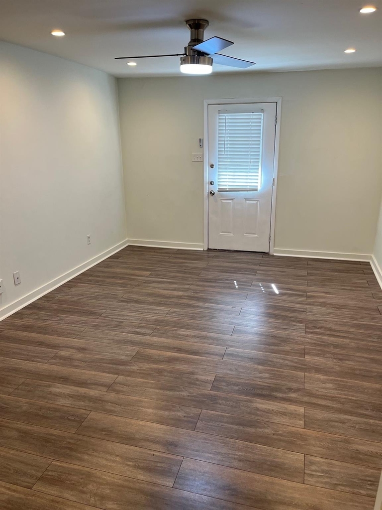2902 Douglas Avenue - Photo 2