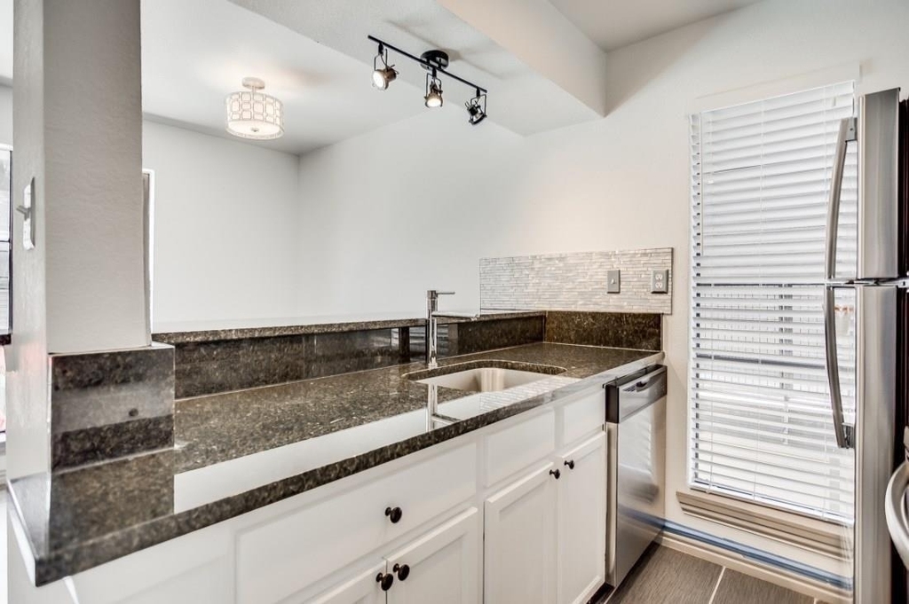2800 Douglas Avenue - Photo 4