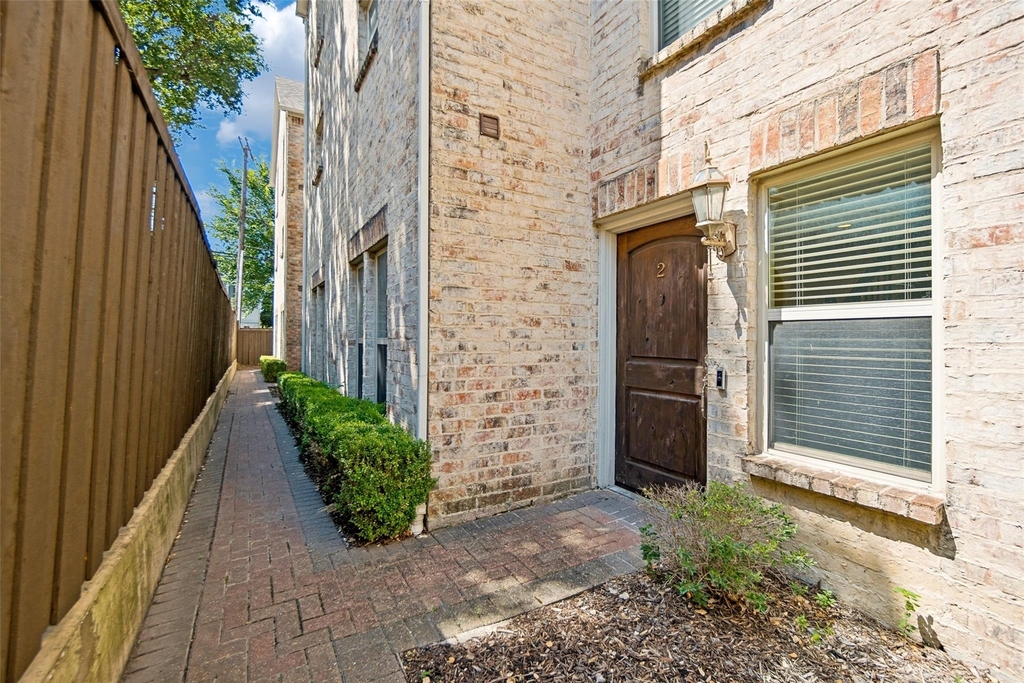 3439 Mcfarlin Boulevard - Photo 2