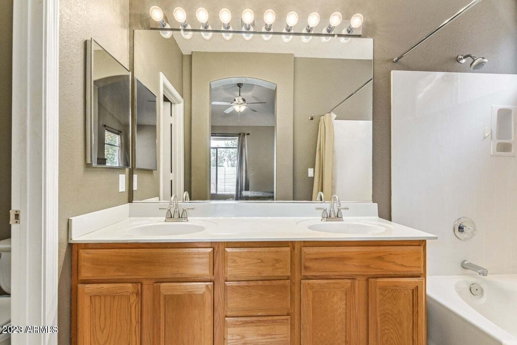 2683 W Ivanhoe Street - Photo 4