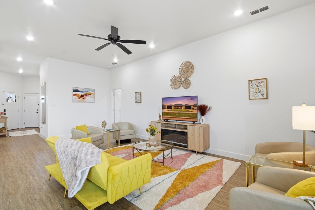 392 Kristie Path - Photo 2