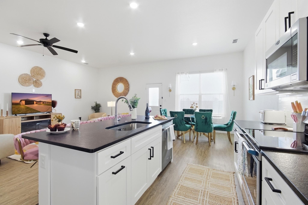 392 Kristie Path - Photo 6
