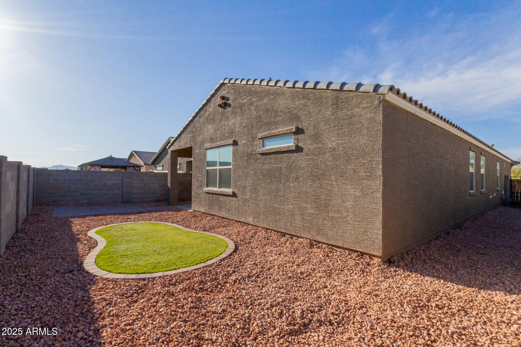 12329 W State Avenue - Photo 26