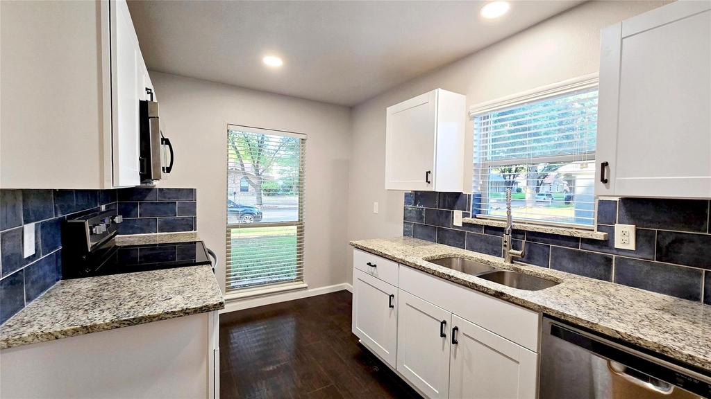 2813 Ripplewood Drive - Photo 6