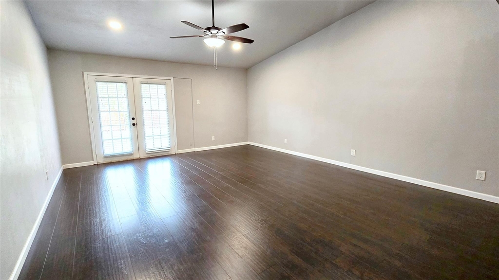 2813 Ripplewood Drive - Photo 4