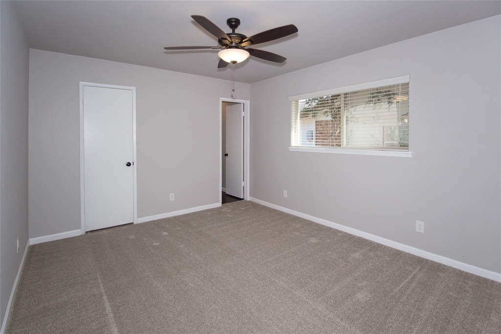 2813 Ripplewood Drive - Photo 15
