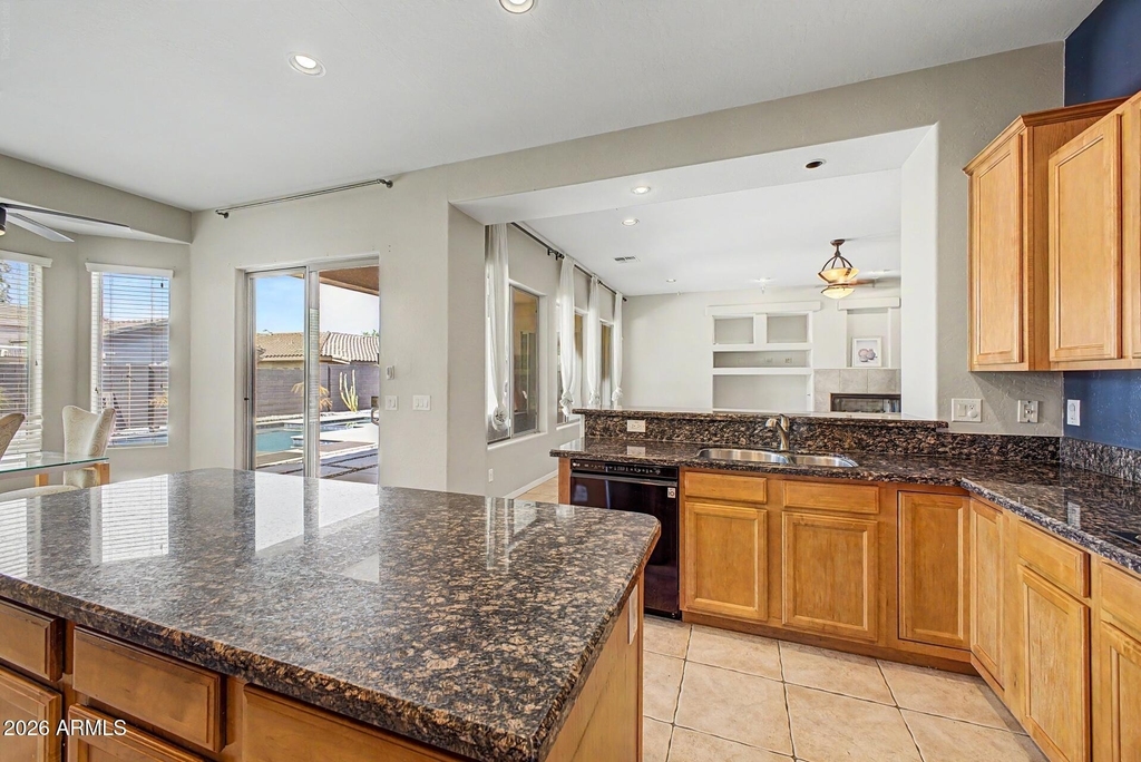 1902 E Desert Lane - Photo 17