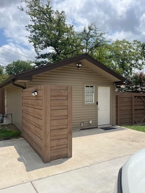 2635 Ivandell Avenue - Photo 0