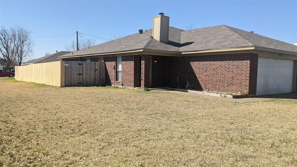 7510 Connie Lane - Photo 1