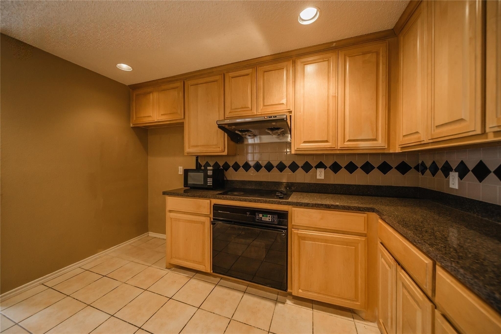 3325 Devonshire Drive - Photo 11