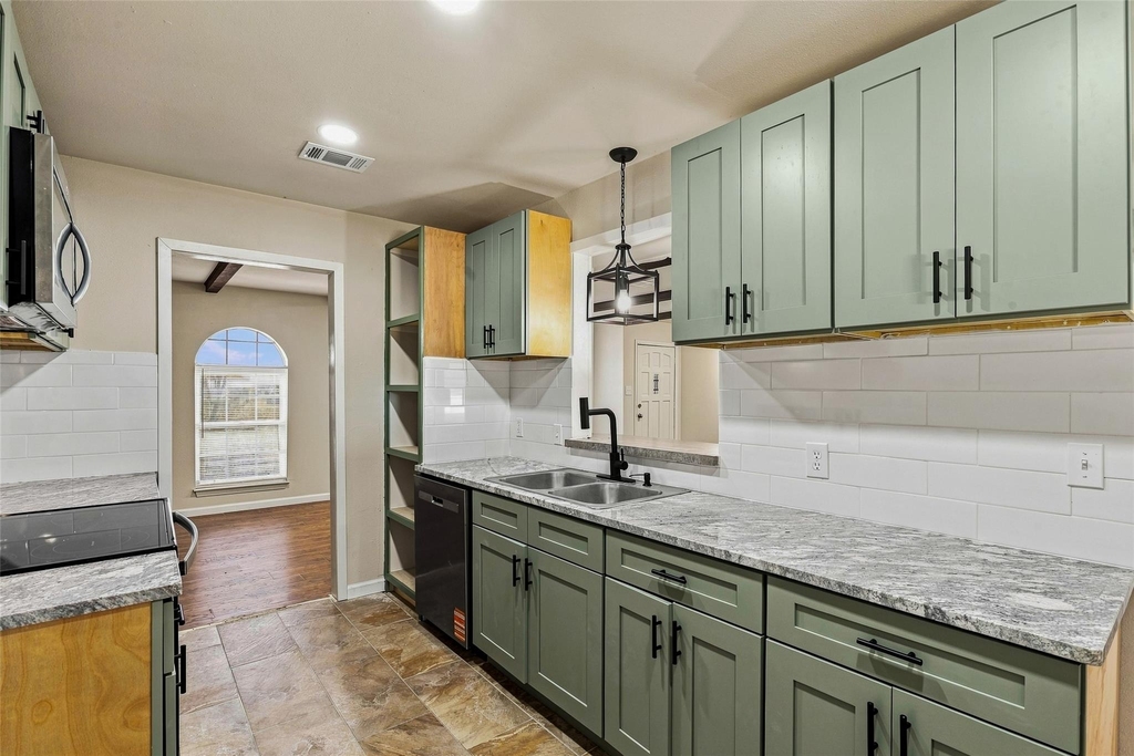532 S Fm 1187 - Photo 13