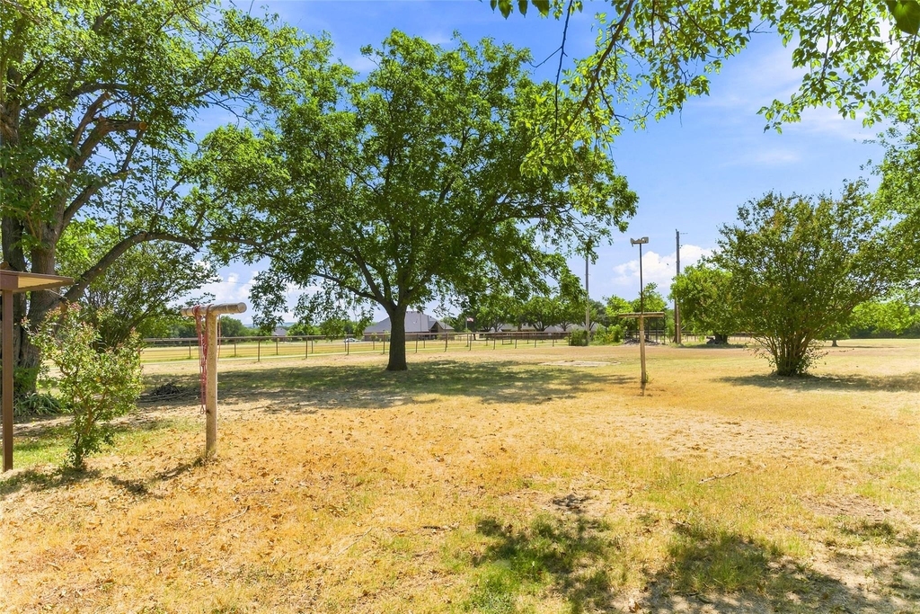 532 S Fm 1187 - Photo 28