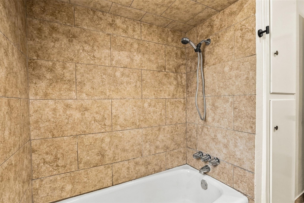 532 S Fm 1187 - Photo 23