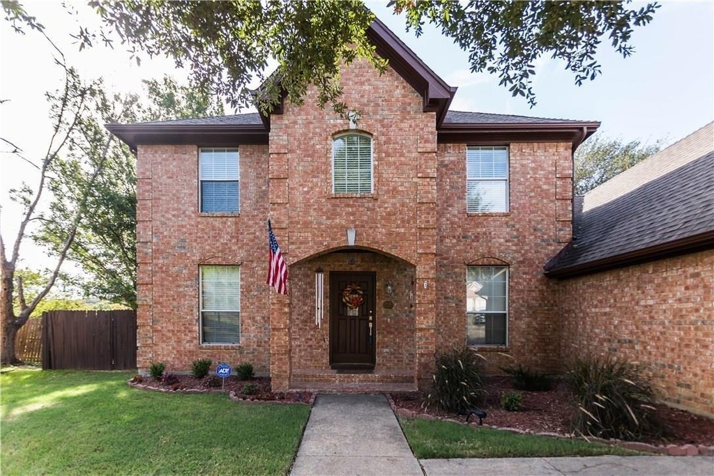 6103 Crystalwood Court - Photo 0