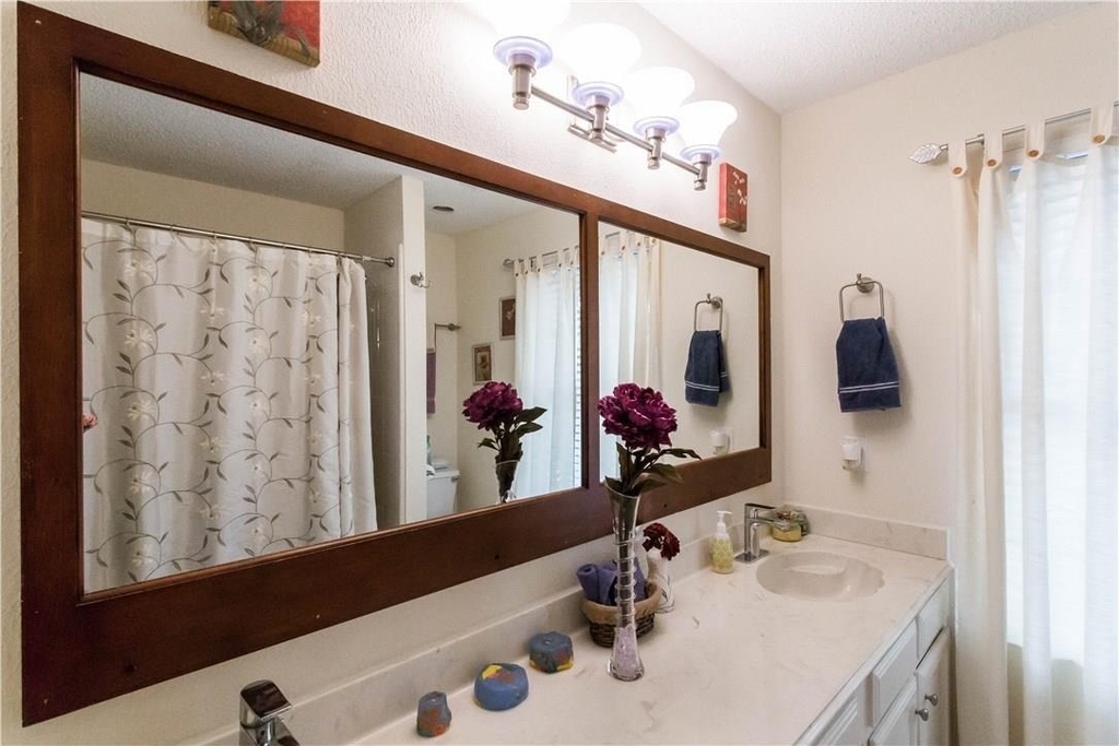 6103 Crystalwood Court - Photo 18