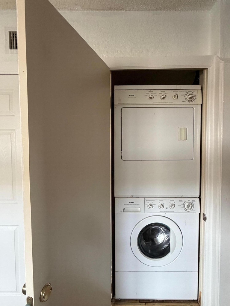 2607 Ne 8th Avenue - Photo 14