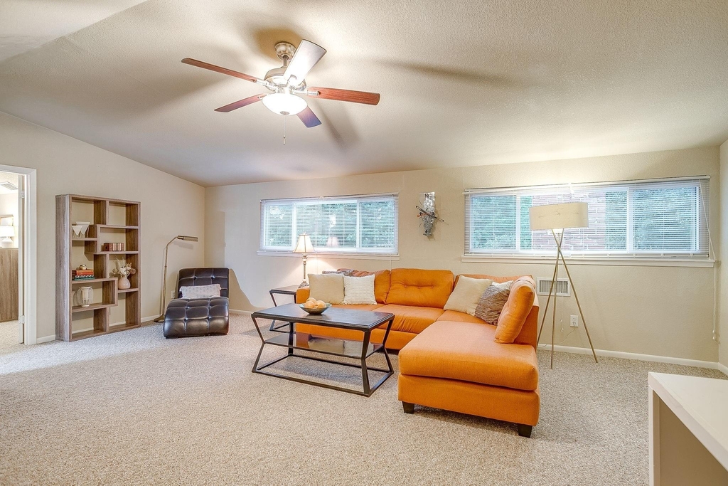 5248 Greene Avenue - Photo 31