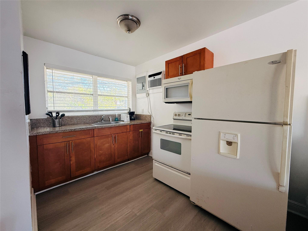 3226 Ne 12th Street - Photo 4