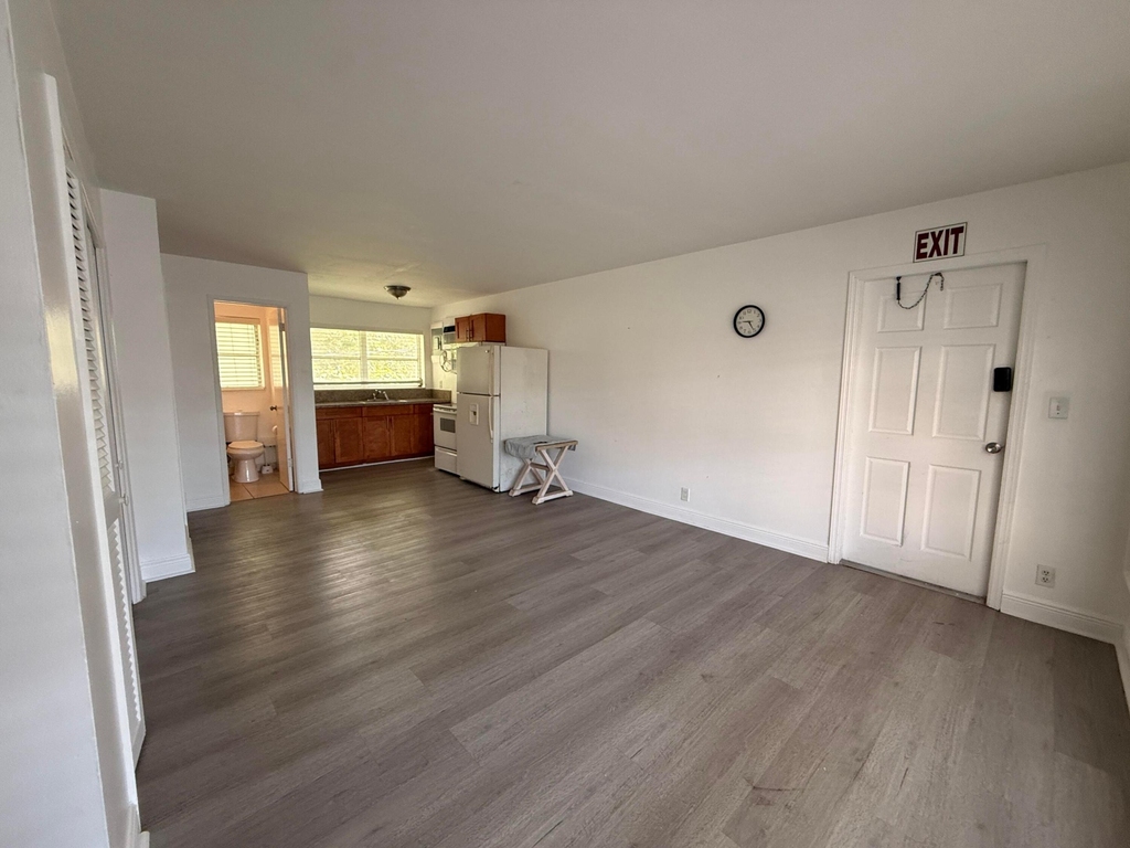 3226 Ne 12th Street - Photo 3