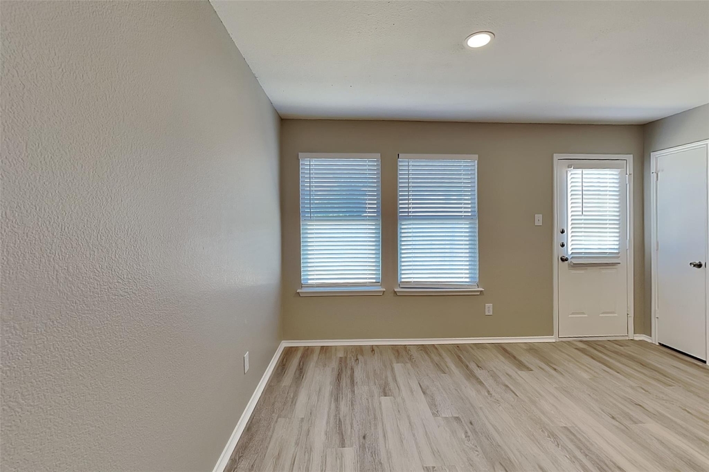 13717 Canyon Ranch Road - Photo 5