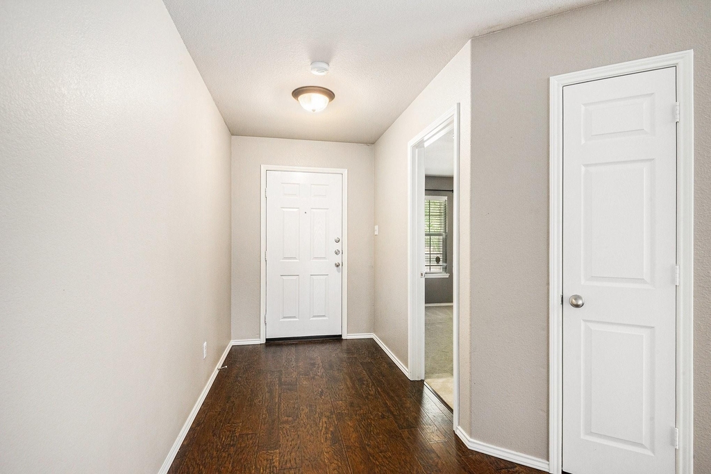 2308 Horseback Trail - Photo 2