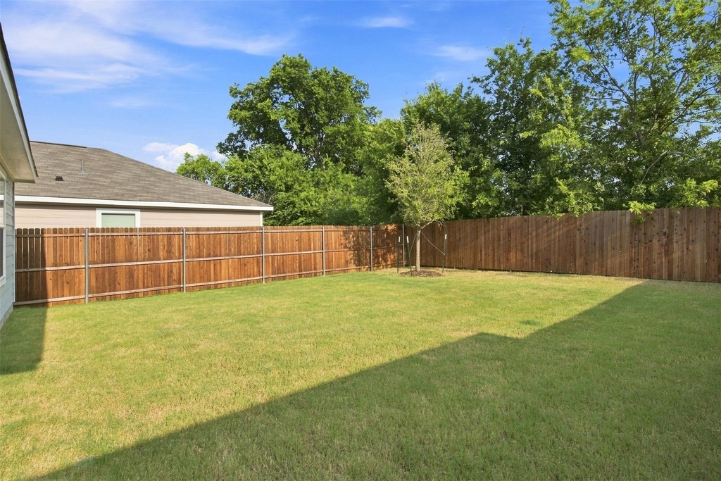 3409 Flicker Lane - Photo 28