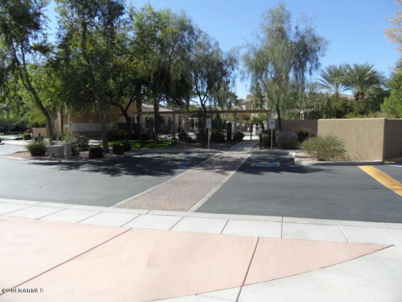 11000 N 77th Place - Photo 8