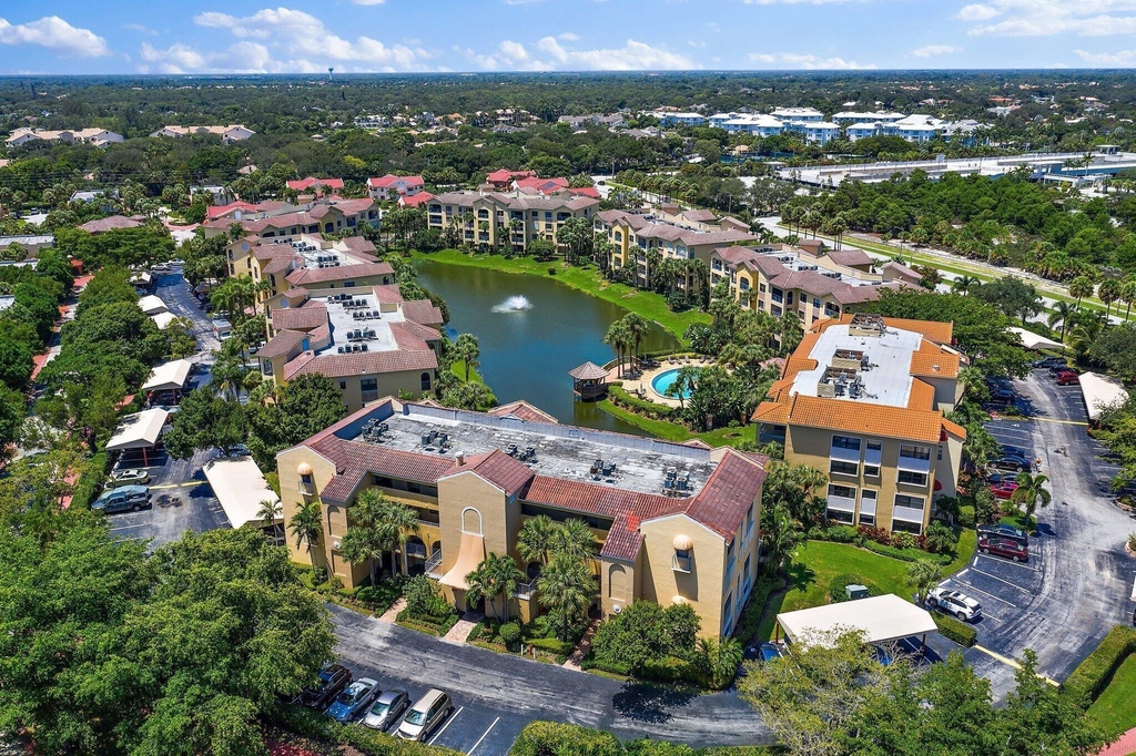 700 Uno Lago Drive - Photo 41
